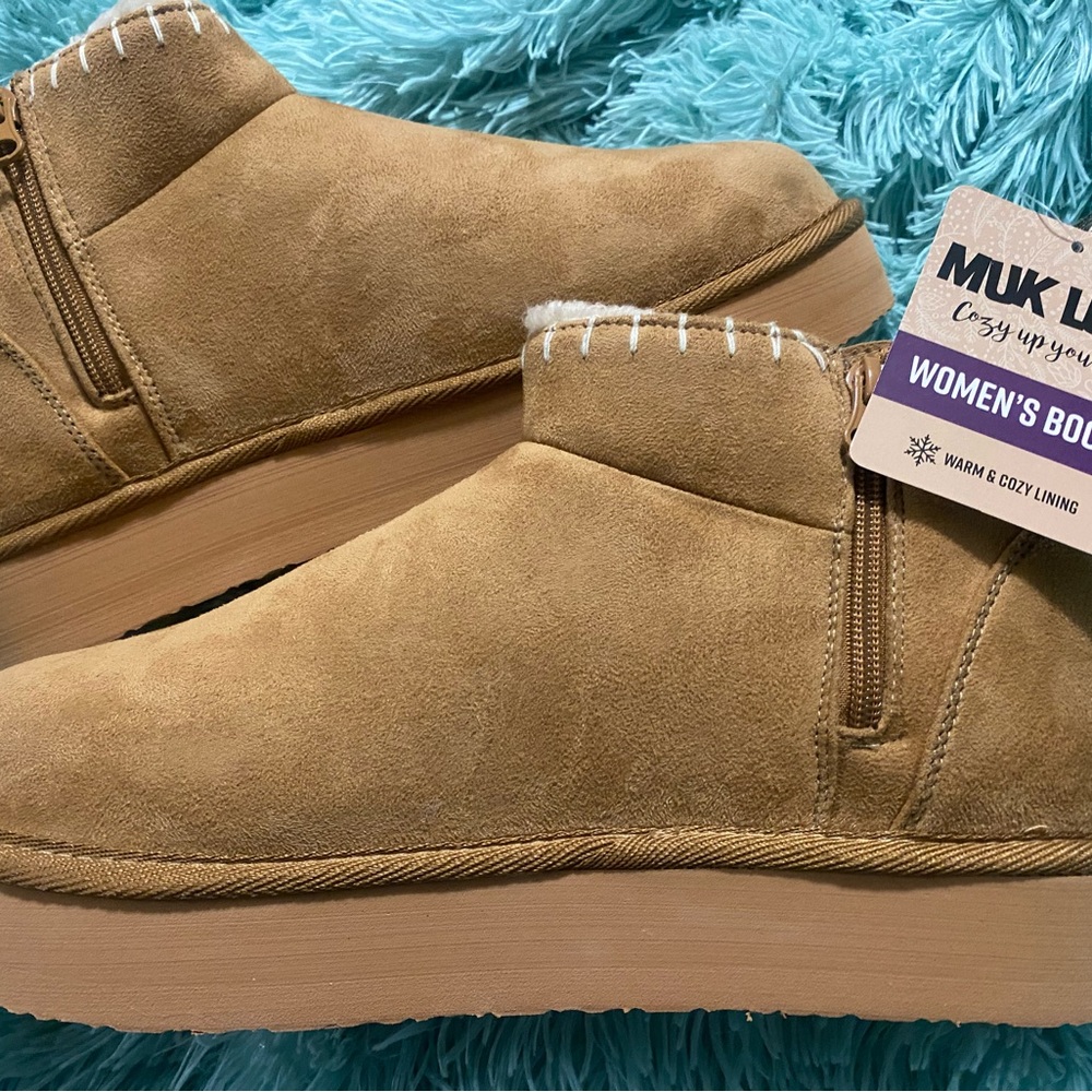 Muk Luks Tan Winter Boots with Suede Upper and Zipper Closure